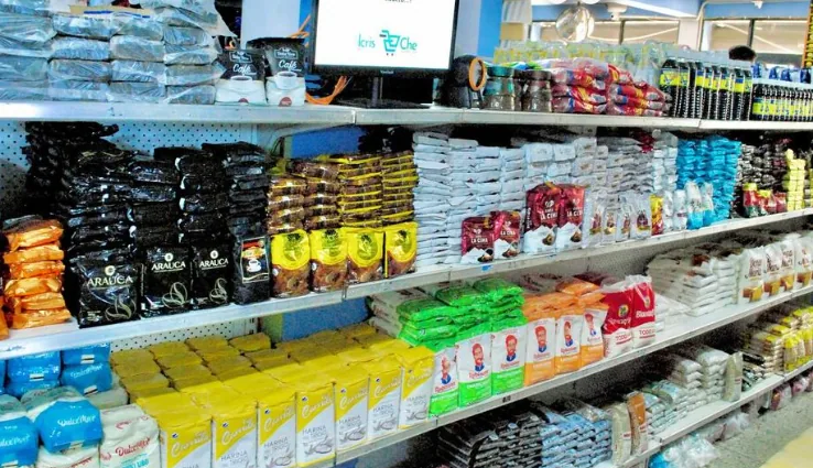 Interior de la tienda CHELCRIS